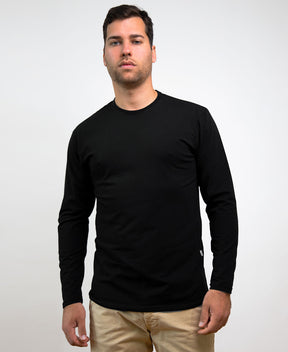 Chandail en coton biologique noir fait au Québec