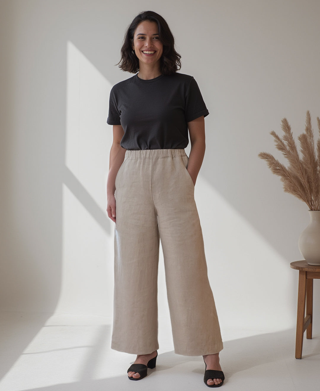 Pantalon à jambe large taille élastique en lin beige fait au Québec