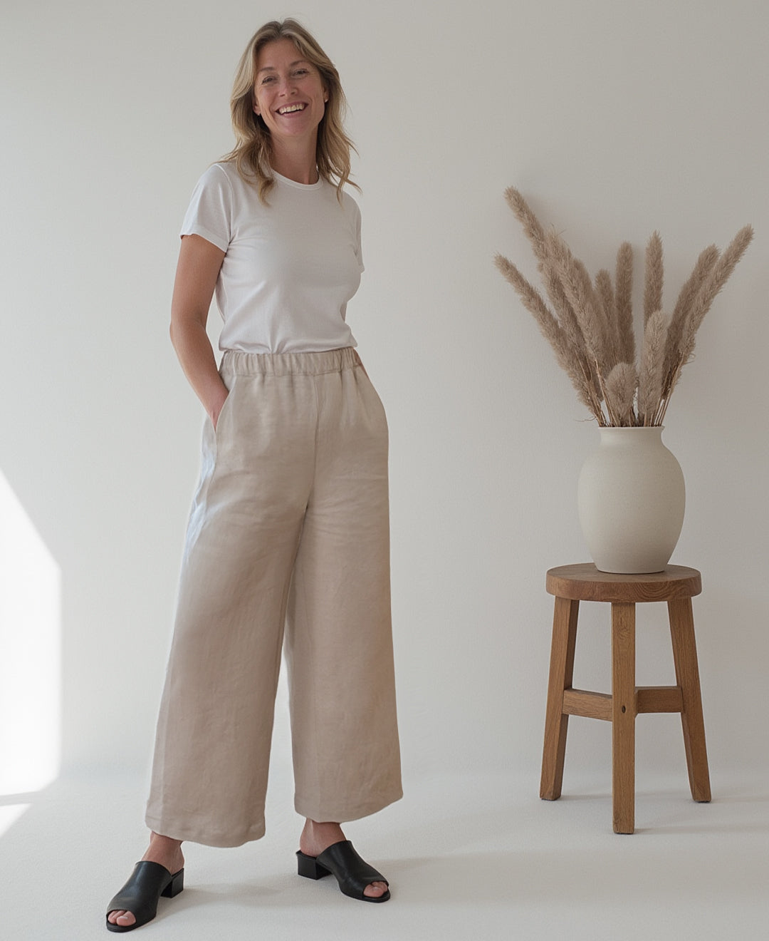 Pantalon à jambe large taille élastique en lin beige fait au Québec