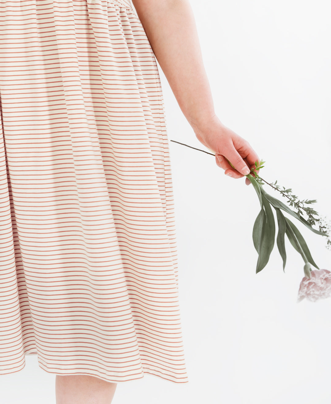 Robe Amande rayée en coton biologique faite au Québec