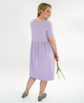 Robe lilas en coton biologique faite au Québec