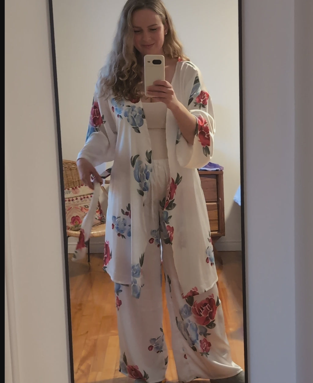 Pantalon pyjama et peignoir fleuri en satin de bouteilles de plastique recyclées fait au Québec