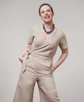 Jumpsuit ajustable fait au Québec en lin beige