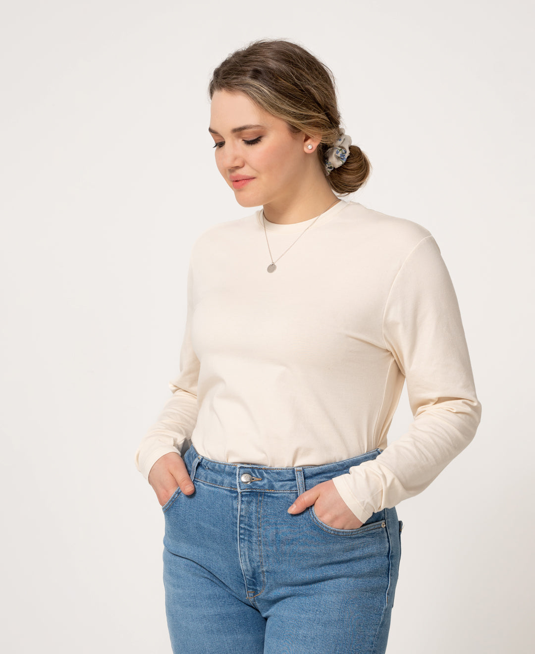 Chandail en coton bio fait au Québec couleur crème