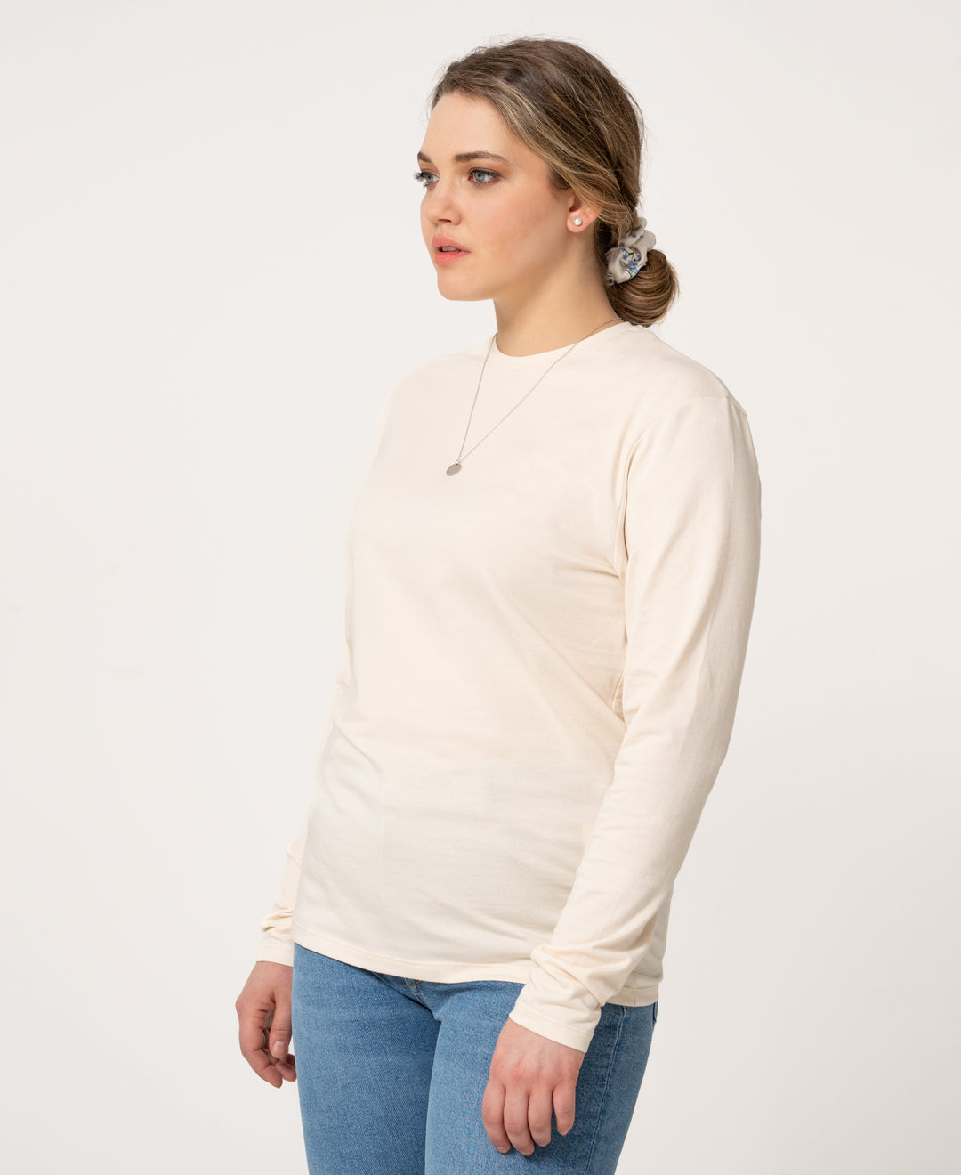 Chandail en coton bio fait au Québec couleur crème