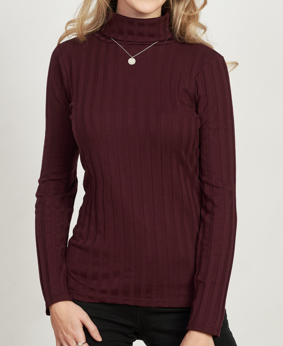 Col roulé bourgogne en coton biologique fait au Québec