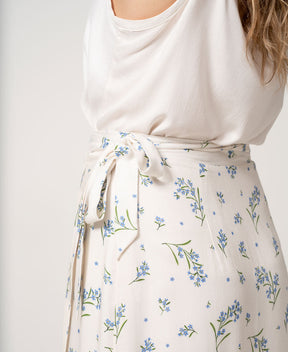 Jupe portefeuille motif fleurs faite au Québec en coton biologique